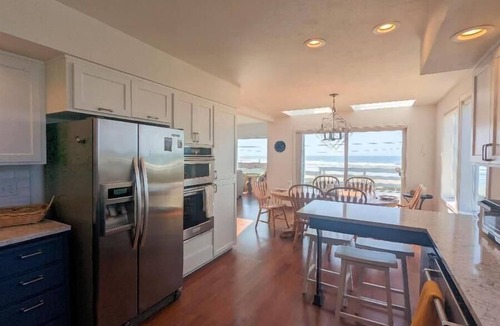 Florence House | Poseidon's Paradise with spectacular views.