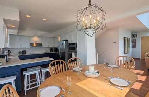 Florence House | Poseidon's Paradise with spectacular views.