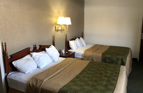 Wisconsin Rapids Hotel | Posh Inn & Suites