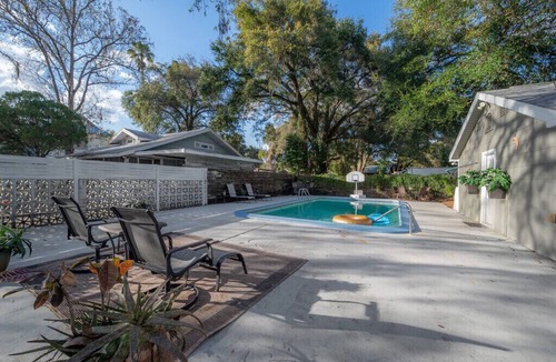 Ybor City House | Posh spacious pool house in the Heights.