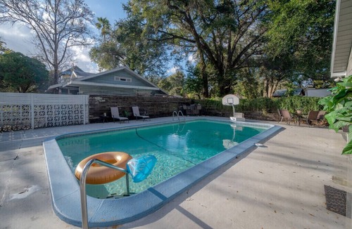 Ybor City House | Posh spacious pool house in the Heights.
