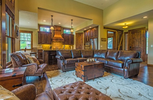 Cle Elum House | Posh Suncadia Retreat on the 18th Fairway! Expertly furnished w/a Hot Tub!