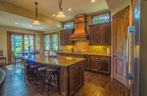 Cle Elum House | Posh Suncadia Retreat on the 18th Fairway! Expertly furnished w/a Hot Tub!