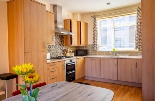 Bletchley House | Posh Wetheringsett in Milton Keynes