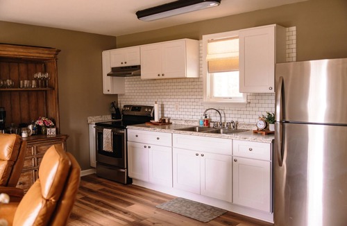 McMinnville Cabin | Post Oak Cabin- McMinnville, TN