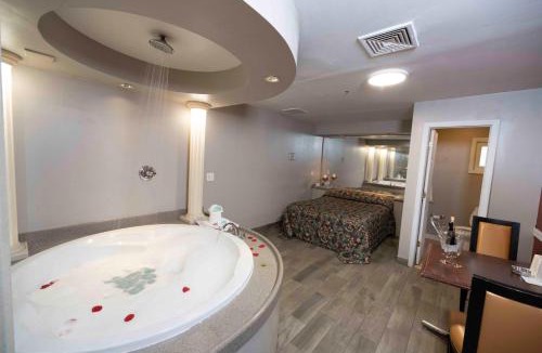 Avenel Hotel | Post Road Inn Motel