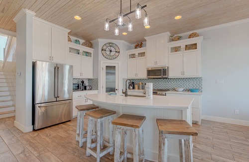 Port Aransas House | Postcard from Paradise | Pet Friendly, Shared Pool