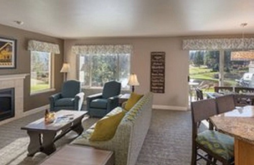 Downtown Leavenworth Resort | Postcard-perfect alpine lakes!