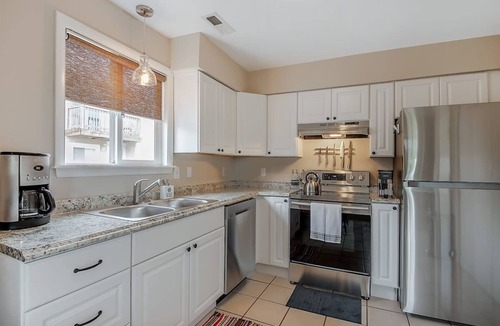 East Ocean View Condo | Postcards from the Bay