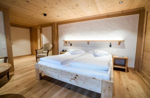 Zweisimmen Nr Gstaad Hotel | Posthotel Rössli