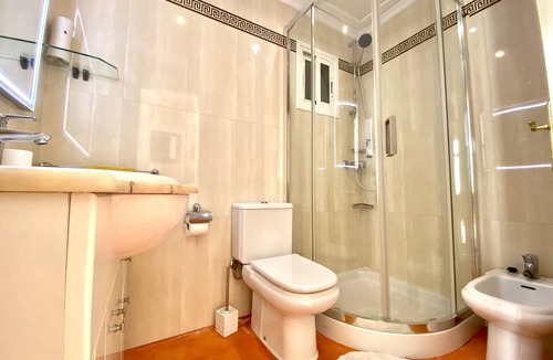 Raval Roig Apartment | Postiguet Beach by United Renters