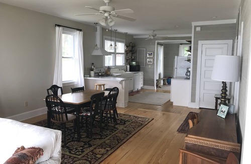 Valley Lee Cottage | Potomac River Getaway at McKays Beach