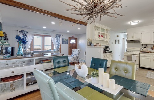Hague House | Potomac River Haven w/Private Beach, Pets Welcome