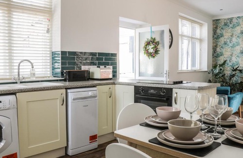 Hornsea House | Potter's Lodge