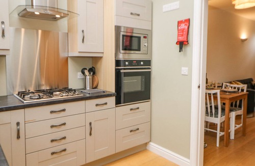 Fulwood Cottage | POTTER’S COTTAGE, family friendly, with a garden in Sheffield