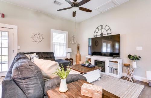 Pottsboro House | Pottsboro Home w/Patio & Grill ~ 1 Mi to Lake!