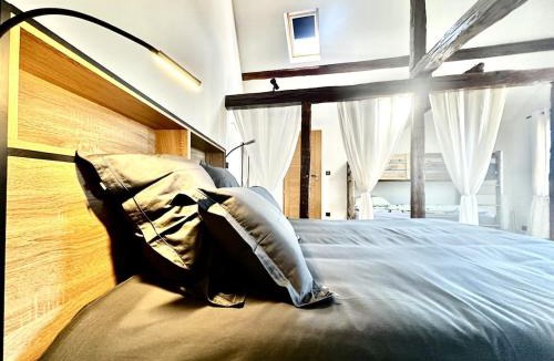 Egreville House | Poule Noire Terra Cotta