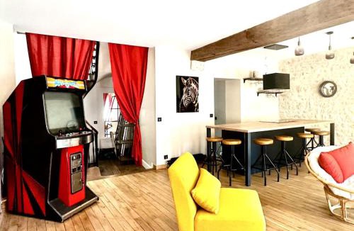 Egreville House | Poule Noire Terra Cotta