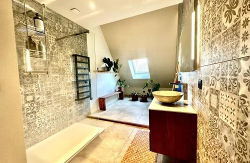 Egreville House | Poule Noire Terra Cotta