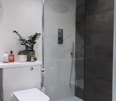 East Meon Bed & Breakfast | Pound Orchard Bed and Breakfast