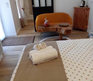 Conde-sur-Noireau House | Pour les amoureux de la nature