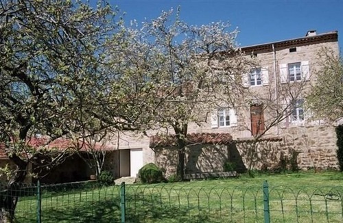 Champagnat-le-Jeune House | Pour un Séjour Reposant !