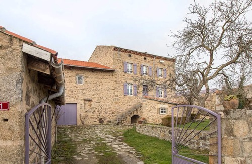 Champagnat-le-Jeune House | Pour un Séjour Reposant !