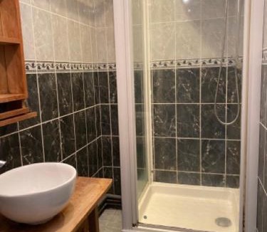 Blanquefort Apartment | Pour une Escapade Urbaine