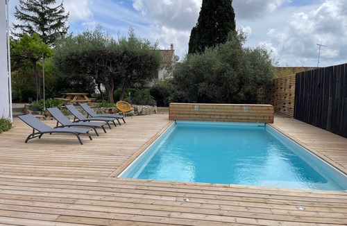 Poussan Villa | Poussan, Villa des Oliviers, superbe villa classé