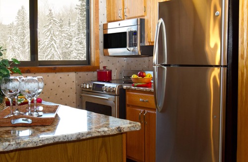 Bessemer Condo | Powderhorn Slopeside Luxury Chalet 2