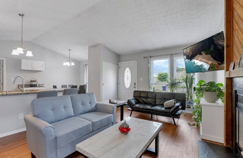 Kilbourne House | Powell Oasis: 3BR/2BA Sleeps 9