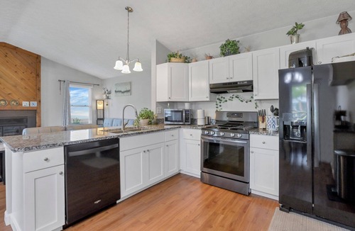 Kilbourne House | Powell Oasis: 3BR/2BA Sleeps 9