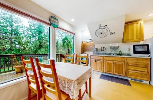 Issaquah House | POWER ON - Green Garden