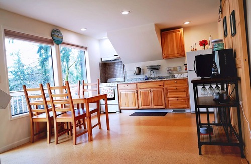 Issaquah House | POWER ON - Nature house with Views