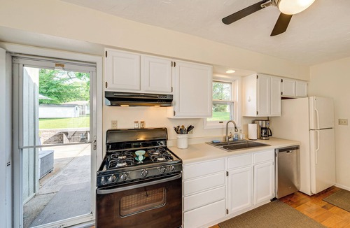 Powers Lake Cottage | Powers Lake Gem: Peek-a-Boo Views & Beach Access