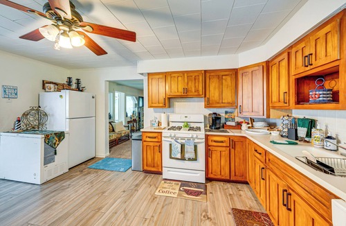 Powers Lake House | Powers Lake Home w/Patio - 9 Mi to Lake Geneva!