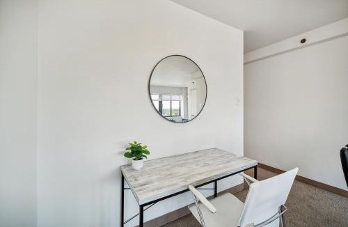 Downtown Harrisburg Apartment | PP 1002 Modern Corporate 2br, pool, Gym