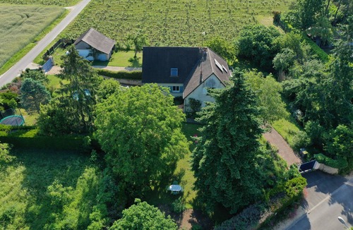 Montlouis-sur-Loire House | Près D'amboise, Gite-appart' 130m² à L'étage