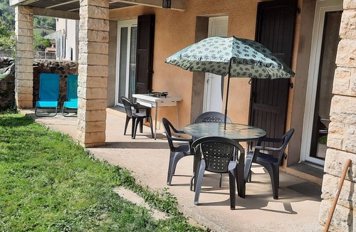 Mazeyrat-d'Allier Apartment | Près de la Rivière