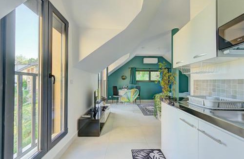 Saint-Remy-les-Chevreuse Apartment | Près Du Lac - Climatisation - RER - Parking - 405