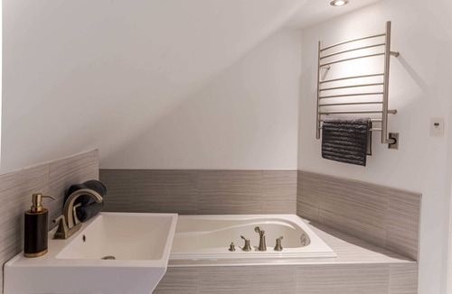 Sainte-Marcelline-de-Kildare Ski Chalet | Private Hot tub & Pool | Lac des Français | Menoua