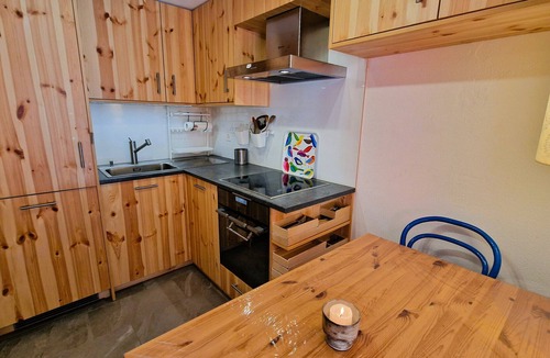 Evolene Apartment | Pra Charis