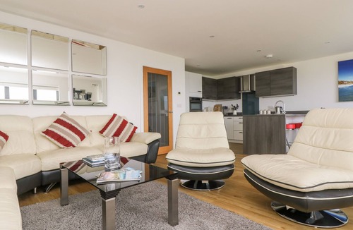 Praa Sands Cottage | PRAA WAVES, family friendly, luxury holiday cottage in Praa Sands