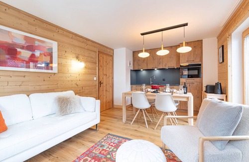 Saint-Pierre-de-Clages Apartment | Pracondu 1 407 - OUTDOOR & FUN apartment 6 pers