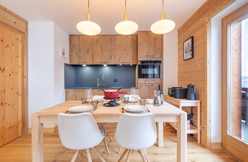 Saint-Pierre-de-Clages Apartment | Pracondu 1 407 - OUTDOOR & FUN apartment 6 pers