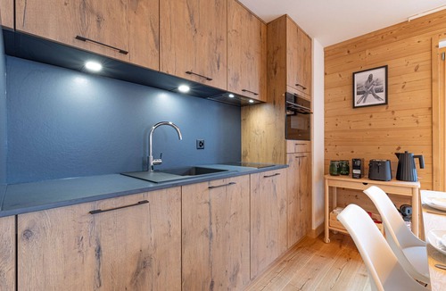 Saint-Pierre-de-Clages Apartment | Pracondu 1 407 - OUTDOOR & FUN apartment 6 pers