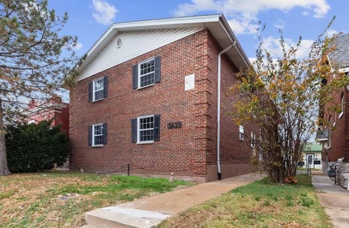 Tower Grove South Apartment | Practical 1BR Apartment on Morganford