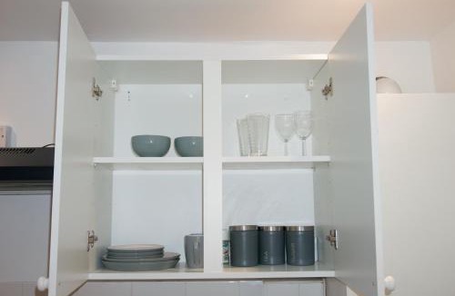 Coventry Apartment | Practical onsite Cosy Studio with Shared Entrance