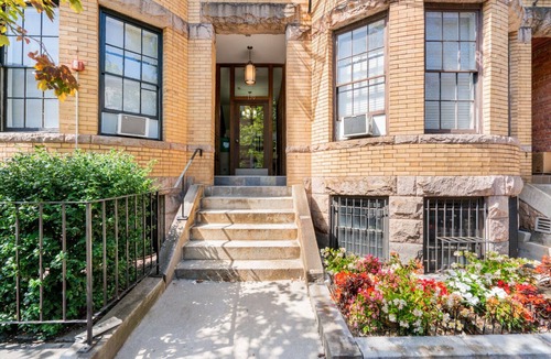 Prudential - St. Botolph Apartment | Practical South End 1BR near shops, restaurants & T Stops