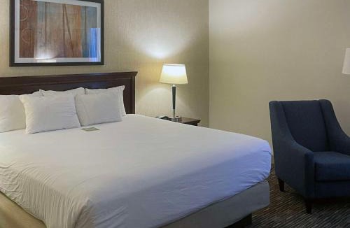 Tougaloo Hotel | Prado Hotel by Choice Hotels